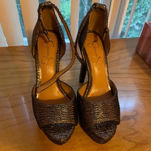 New without box Jessica Simpson metallic pumps size 7 - Picture 6 of 6